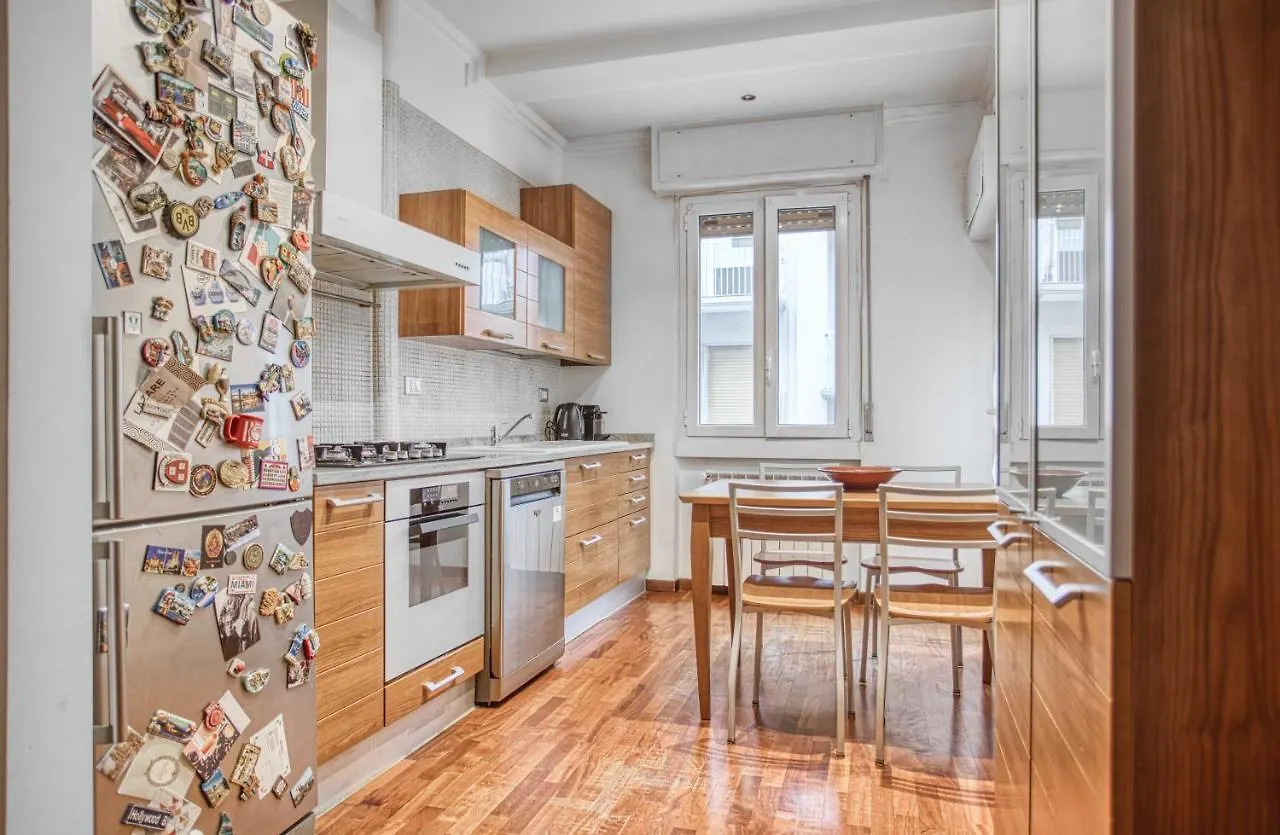 Altido Lovely Flat With Balcony Milan 0*,