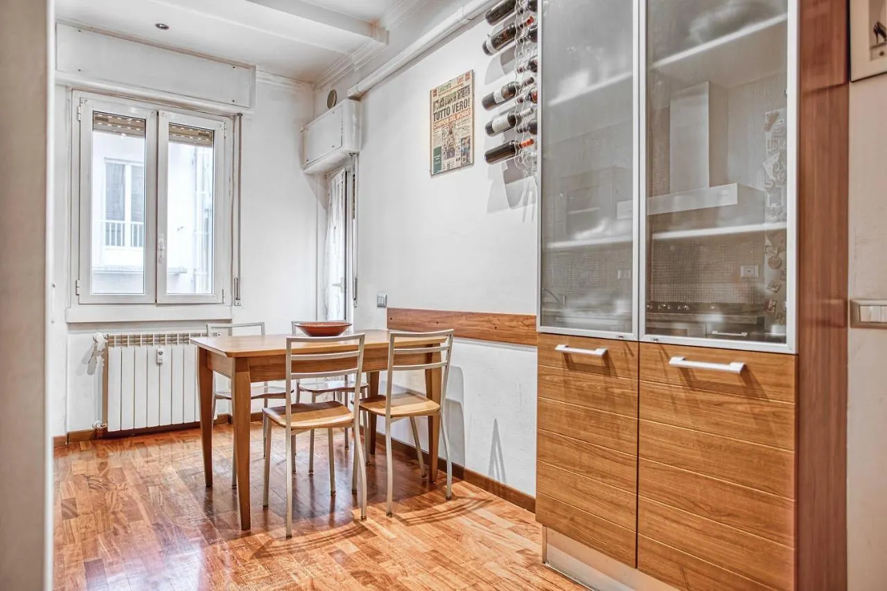 Altido Lovely Flat With Balcony Milan